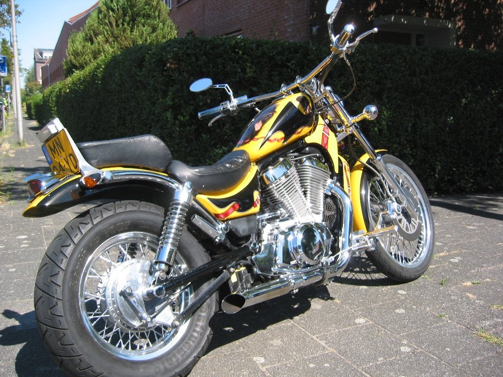 Suzuki Intruder VS750, 750 cc, 2 cilinders, Chopper, Gebruikt