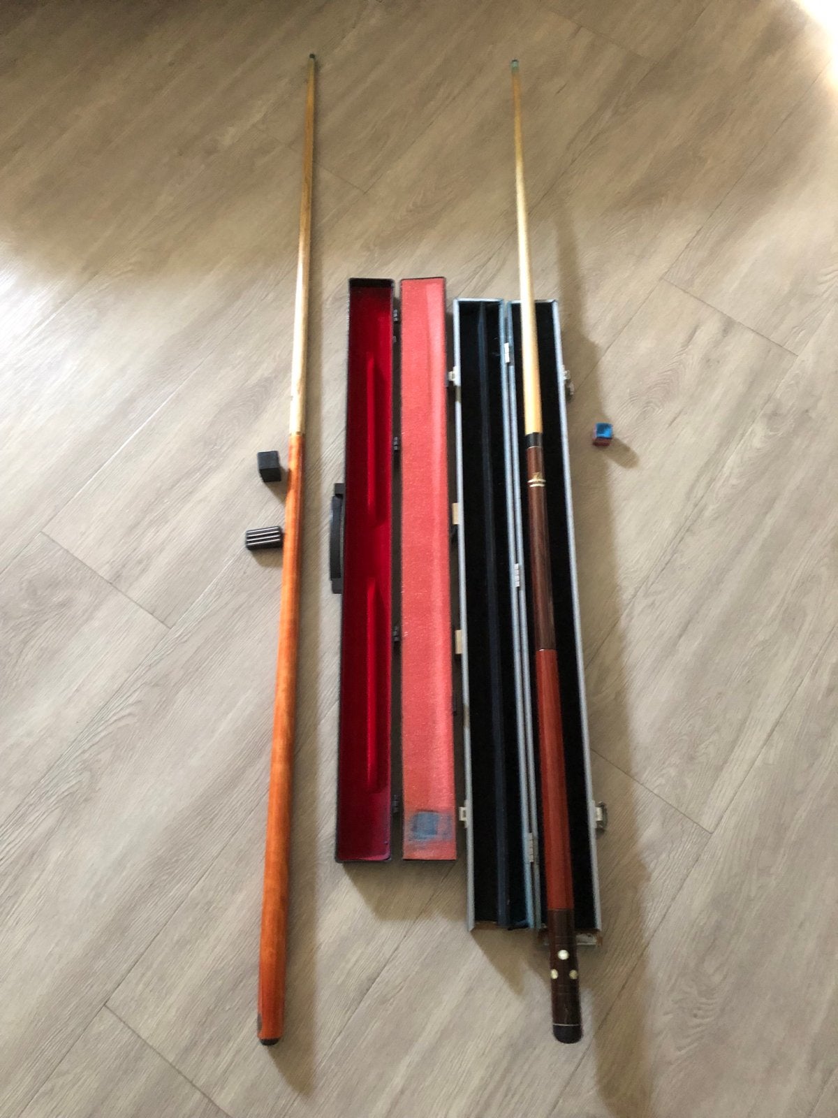 Biljartkeuen met koffers - Imperial & Power Glide, Sport en Fitness, Biljarten en Poolen, Ophalen of Verzenden, Gebruikt, Keu of Ballen