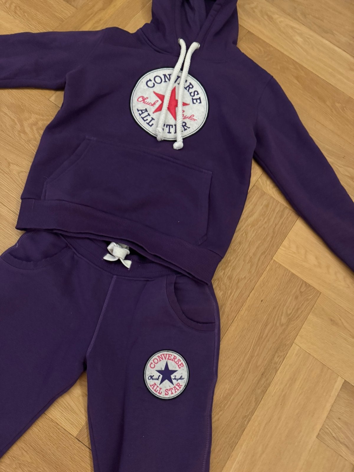 TEGEN ELK AANNEMELIJK BOD |Trainingspak Converse Dames, Kleding | Dames, Sportkleding, Maat 38/40 (M), Paars, Overige typen, Ophalen of Verzenden
