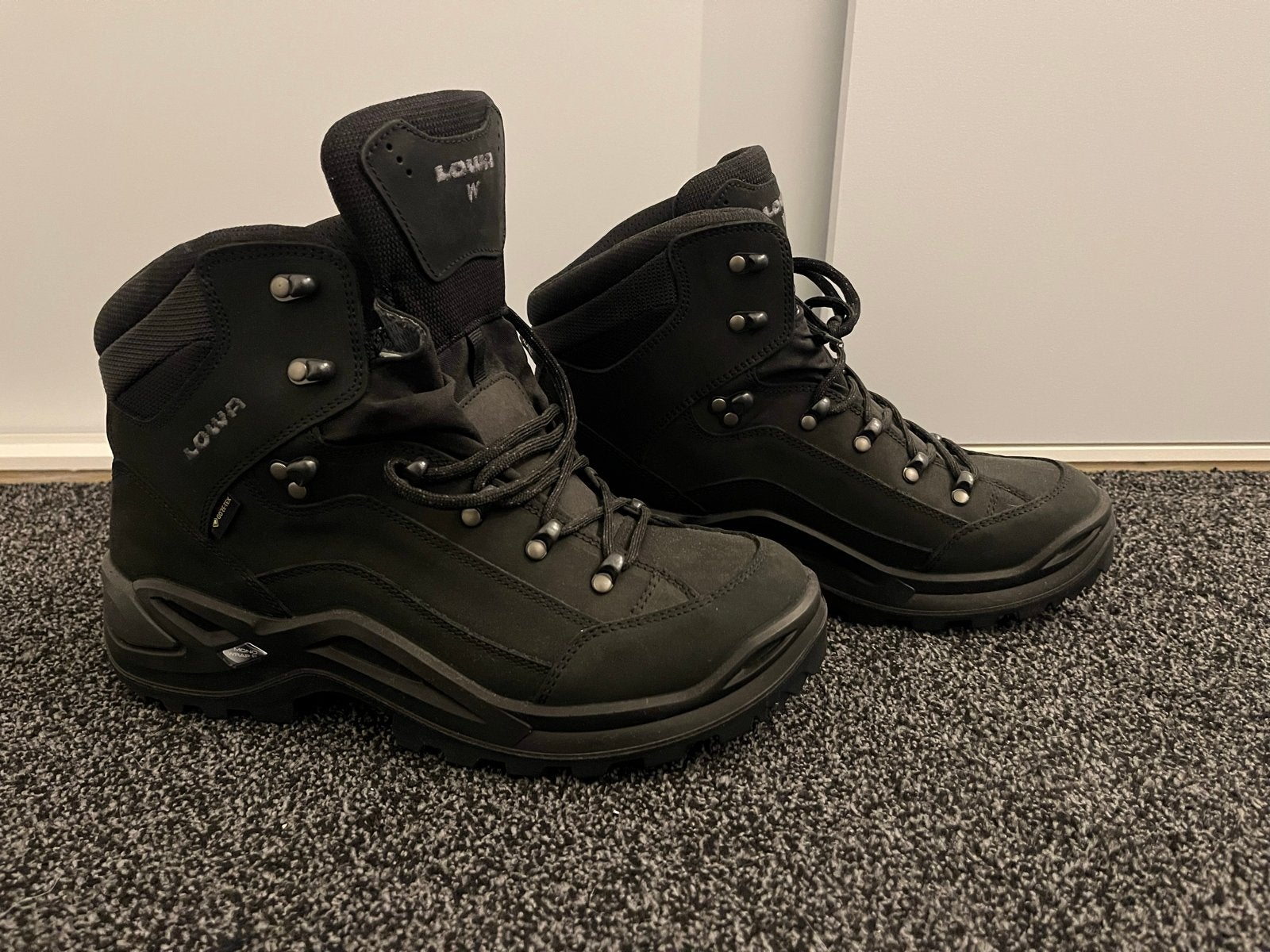 Lowa Renegade GTX Mid Wide wandelschoenen - Nieuw, Ophalen of Verzenden, Nieuw, Schoenen