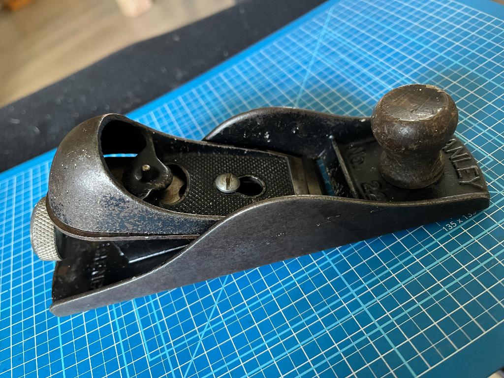 Oud schaafje Stanley No. 220, Antiek en Kunst, Antiek | Gereedschap en Instrumenten, Ophalen of Verzenden