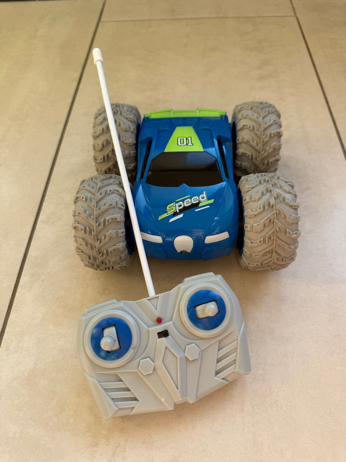 Bestuurbare auto, Ophalen of Verzenden, Zo goed als nieuw