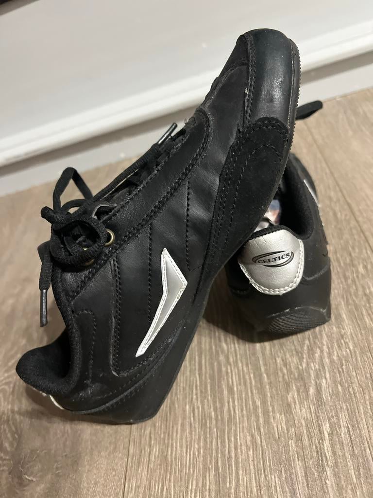 Zwarte Celtics sneakers - Maat 37, Ophalen of Verzenden, Gedragen, Zwart, Sneakers of Gympen