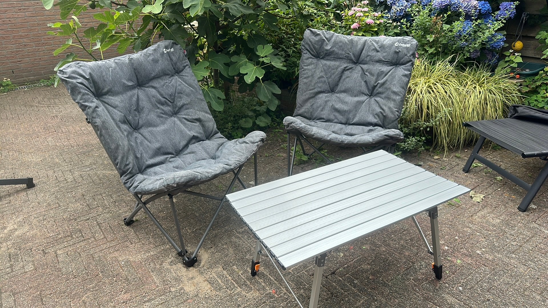 Comfortabele kampeerstoelen,  hoogte verstelbaar tafeltje., Caravans en Kamperen, Ophalen, Zo goed als nieuw, Campingstoel