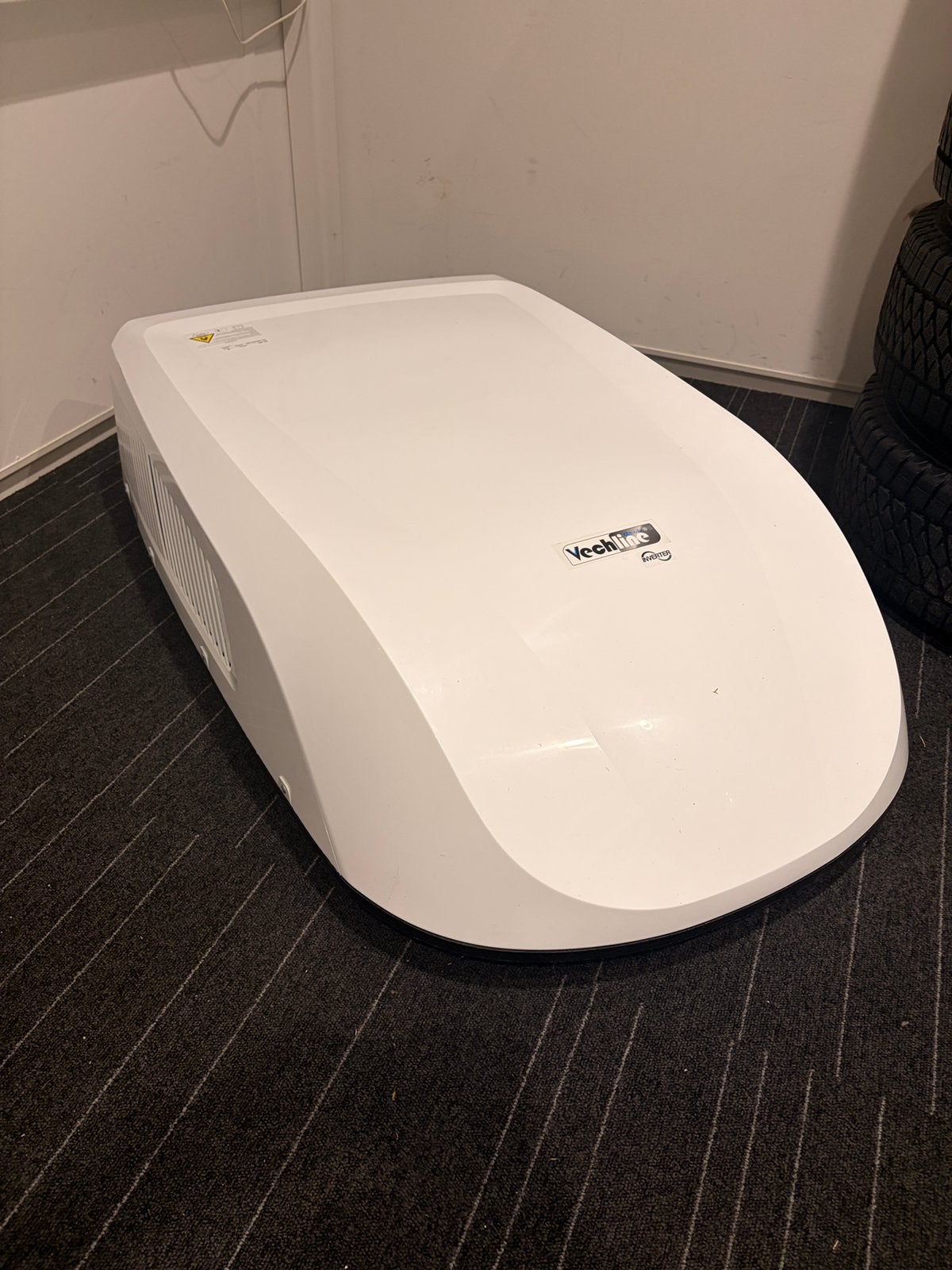 Vechline RV Inverter Airco 2500W voor camper of caravan., Ophalen of Verzenden, Zo goed als nieuw