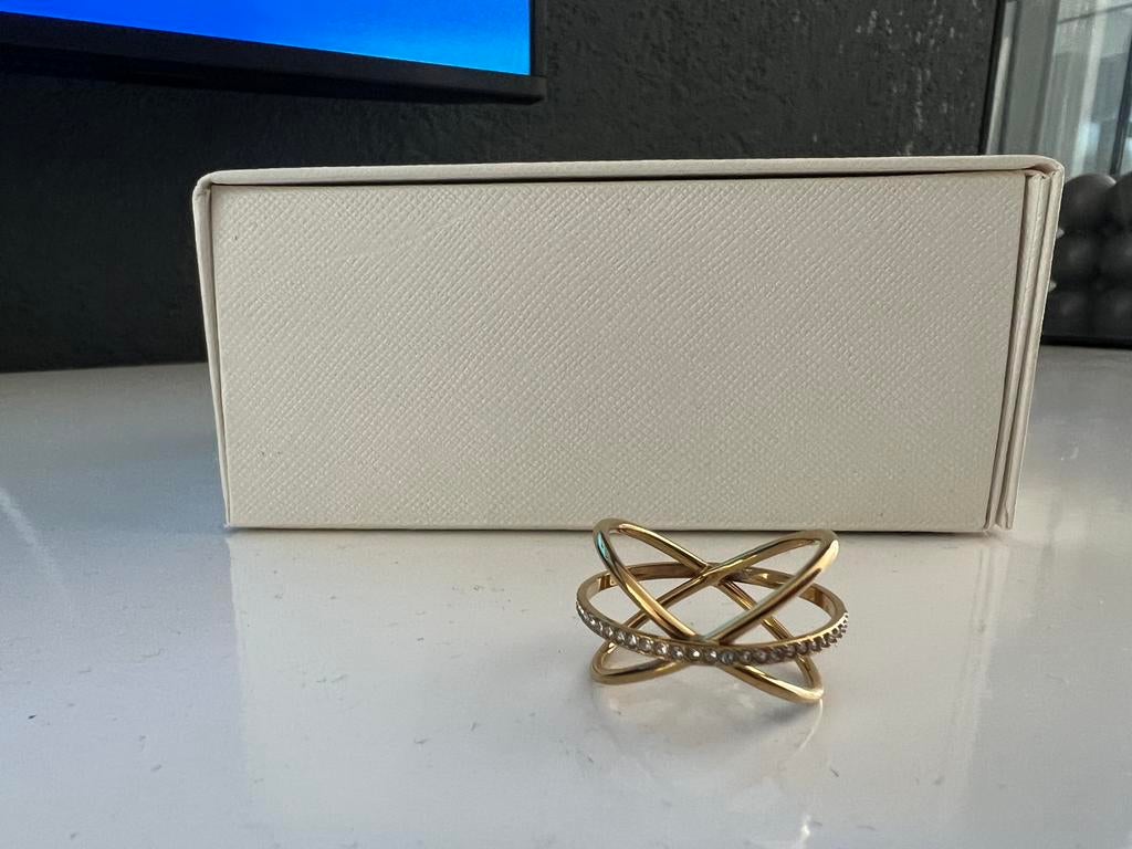 Ring Michael Kors incl doos Goudkleur, Sieraden, Tassen en Uiterlijk, Ringen, Ophalen of Verzenden, Zo goed als nieuw, 17 tot 18