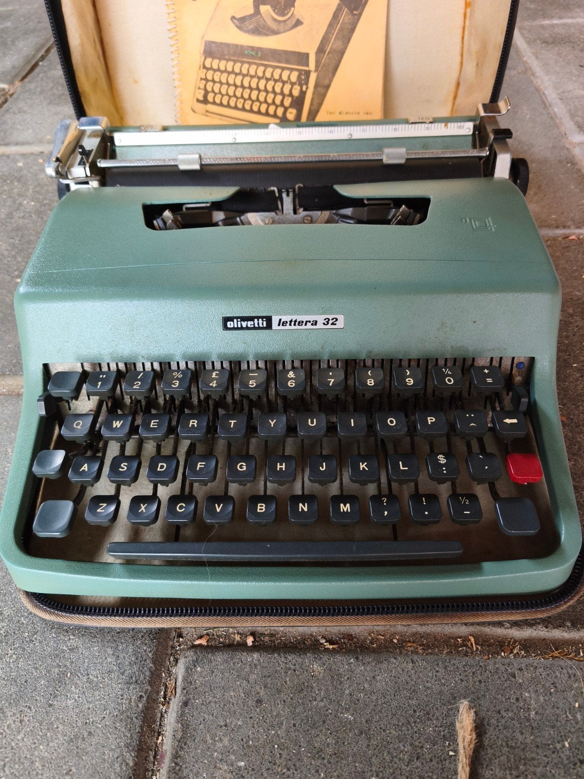 Schrijfmachine Olivetti lettera 32, Diversen, Typemachines, Ophalen, Gebruikt
