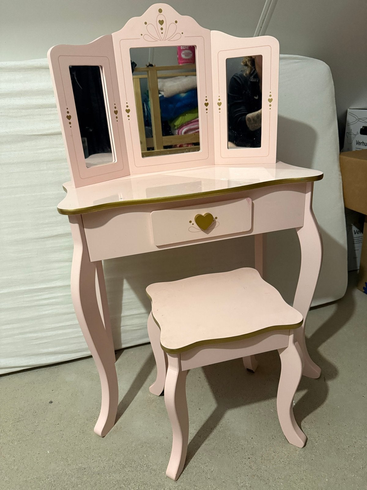Roze kaptafel met spiegel en krukje voor kinderen, Ophalen, Gebruikt, 100 tot 150 cm, 50 tot 100 cm