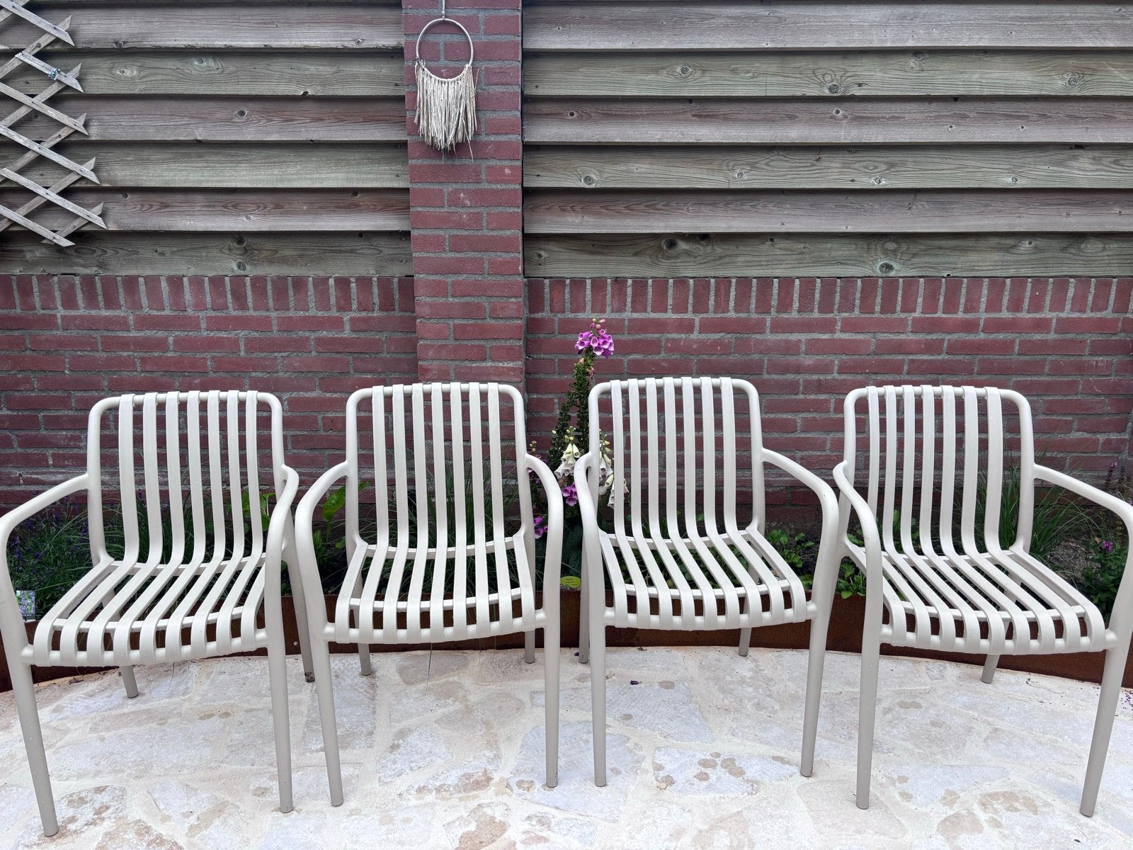Set van 4 tuinstoelen - beige, Tuin en Terras, Tuinstoelen, Ophalen, Zo goed als nieuw, Kunststof, Stapelbaar