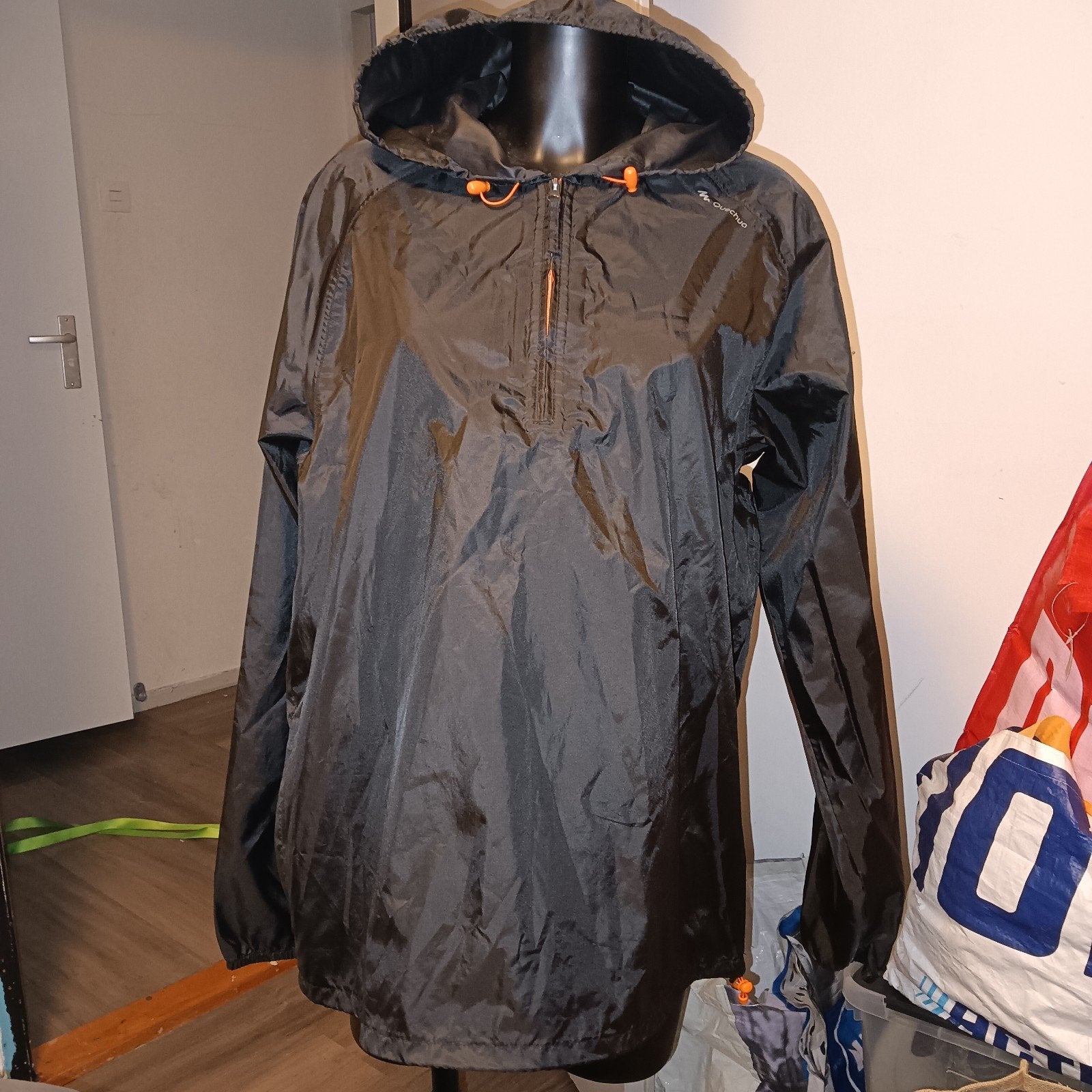 Zgan Quechua Regenjas/Windjack - Zwart, Maat M-L, Ophalen, Maat 48/50 (M), Zwart, Zo goed als nieuw