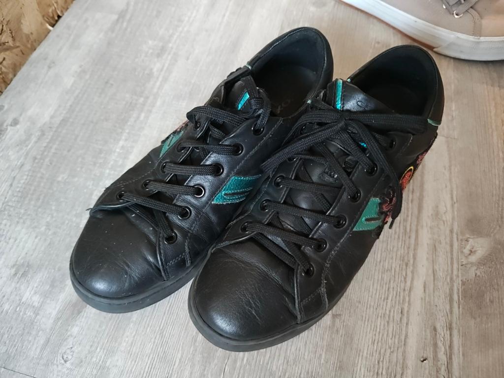 Geox sneakers maat 38 met draak borduursel, Kleding | Dames, Schoenen, Geox, Zwart, Ophalen of Verzenden, Sneakers of Gympen
