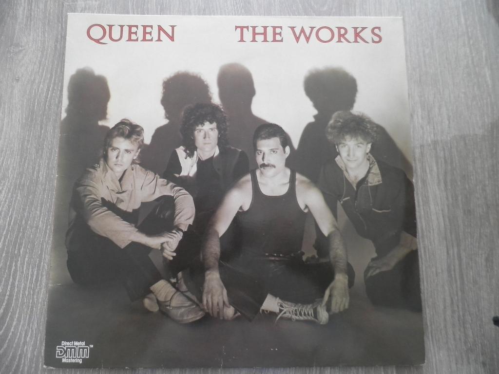 Queen The Works., Inclusief binnenhoes, Ophalen of Verzenden, Zo goed als nieuw, 12 inch