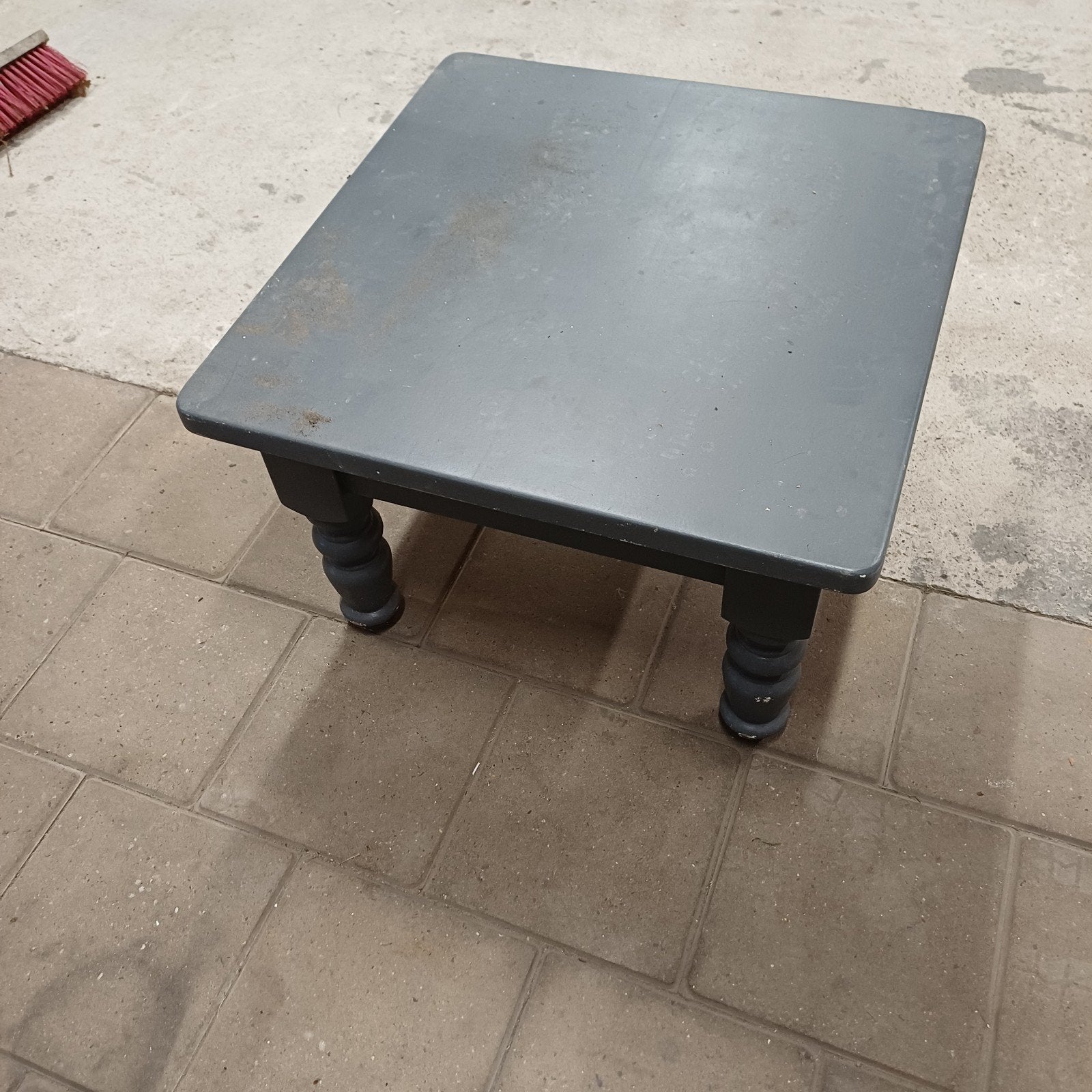 Bijzettafel, Huis en Inrichting, Tafels | Bijzettafels, Ophalen of Verzenden, Gebruikt, Rond, Minder dan 55 cm