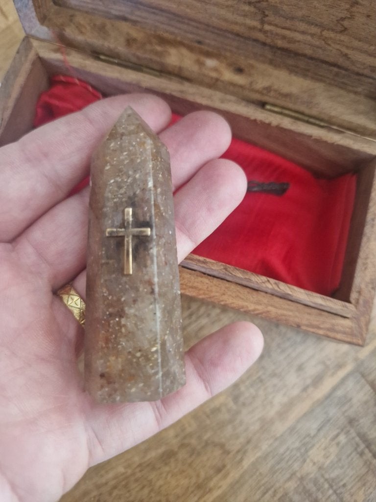 Houten kerk kistje met mini bijbel en steen., Ophalen of Verzenden