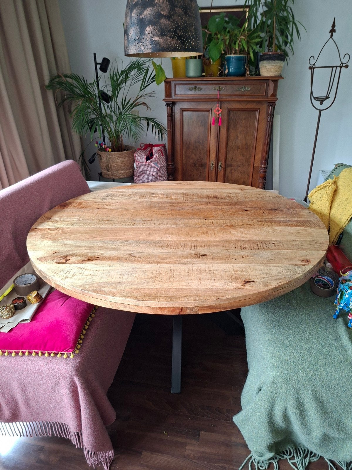 Ronde eettafel 140 cm mangohout met spinpoot, Gebruikt, Rond, Industrieel, Modern, Vijf personen of meer