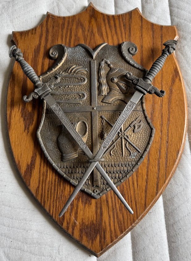 Schild met zwaarden, Ophalen of Verzenden, Landmacht, Overige gebieden, Kunstobject
