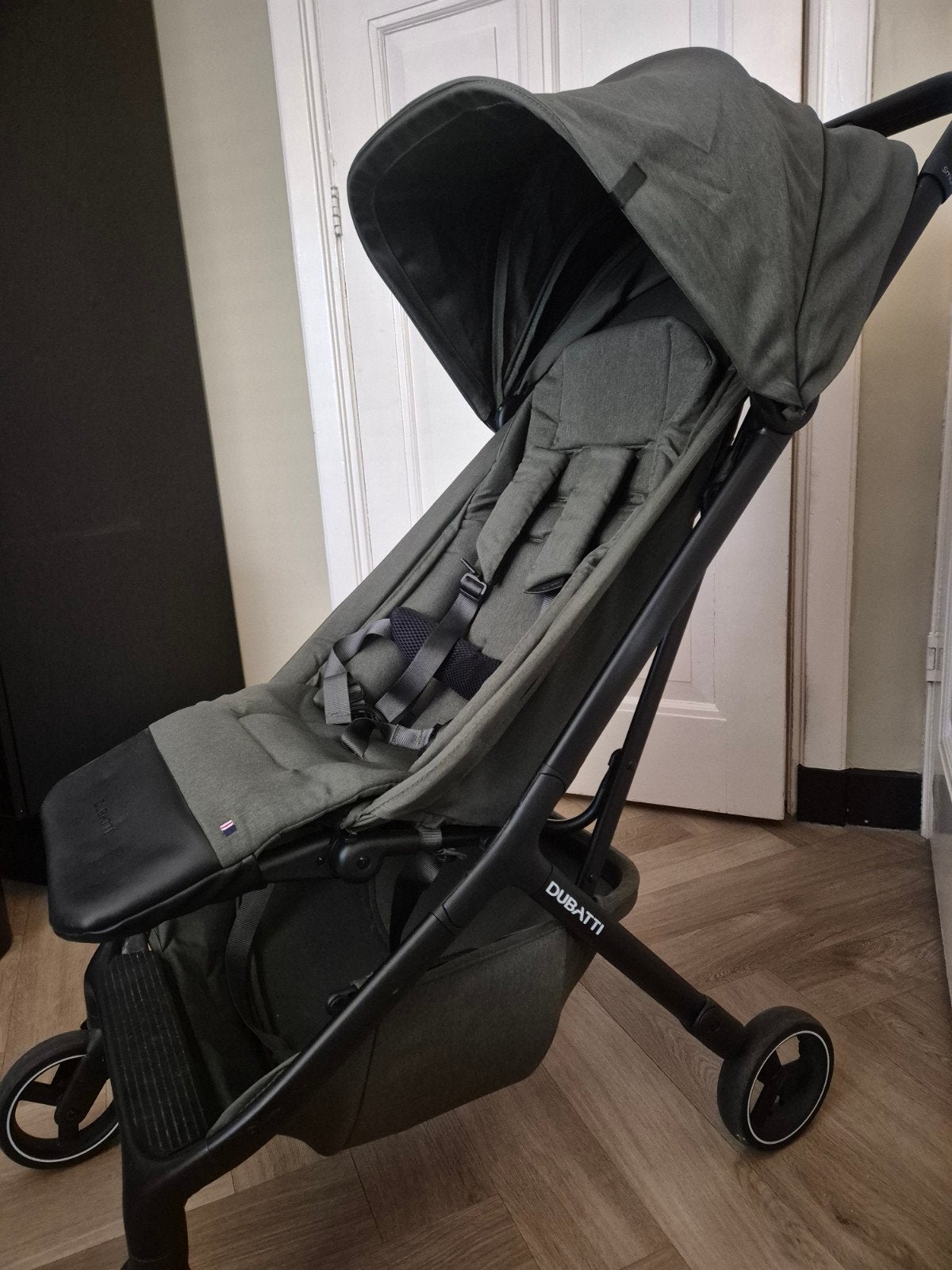 Dubatti Buggy Legergroen met Regenhoes, Kinderen en Baby's, Ophalen, Zo goed als nieuw, Overige merken, Regenhoes