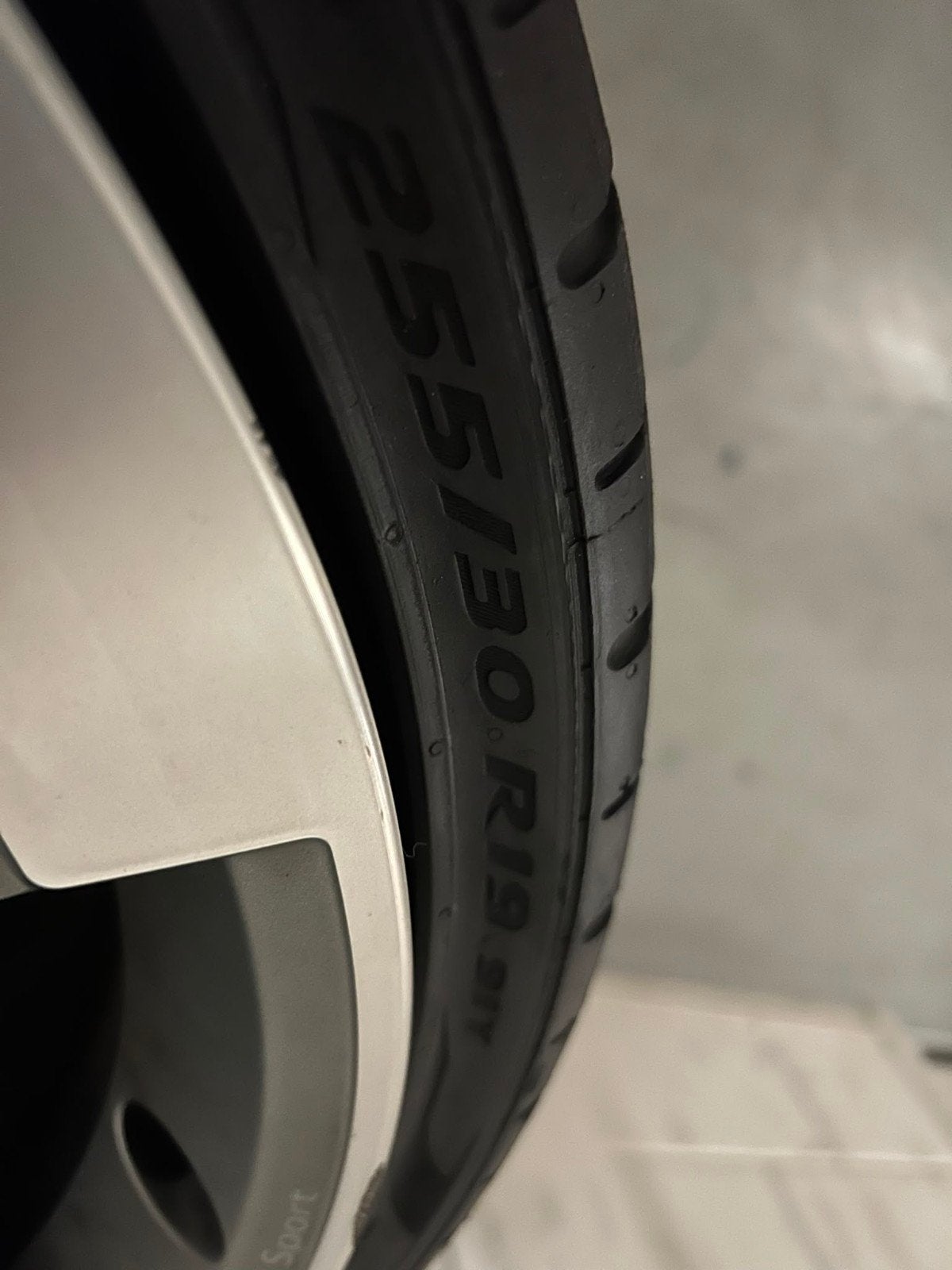 Audi Sport 19 inch velgen met Pirelli zomerbanden, 19 inch, Gebruikt, Banden en Velgen, Ophalen of Verzenden