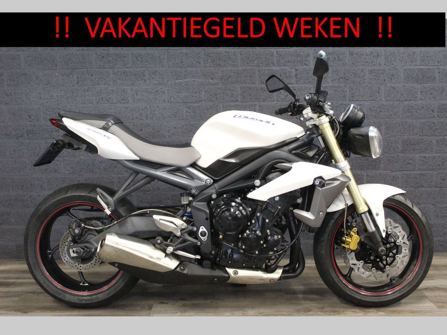 TRIUMPH STREET TRIPLE ABS (bj 2013) 42,266 km Crystal White