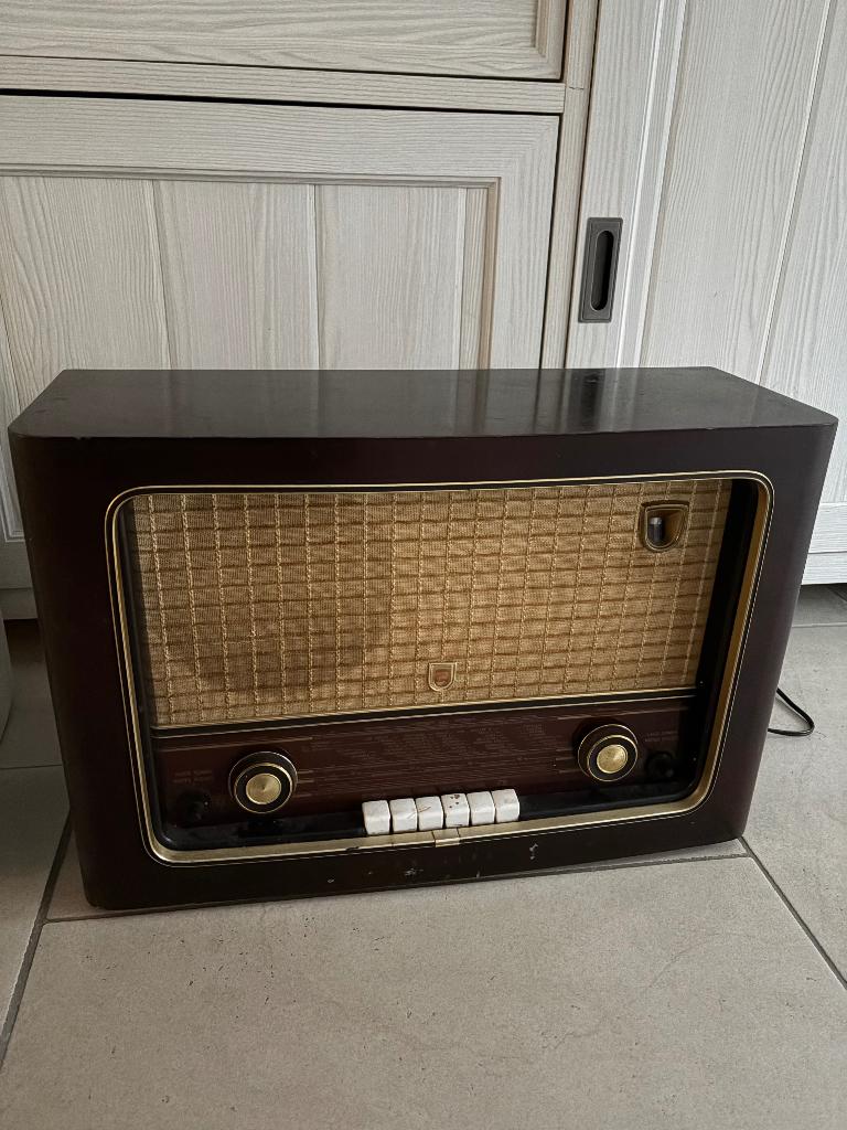 Vintage Phillips radio hele goeie staat uit 1952-1955, Ophalen