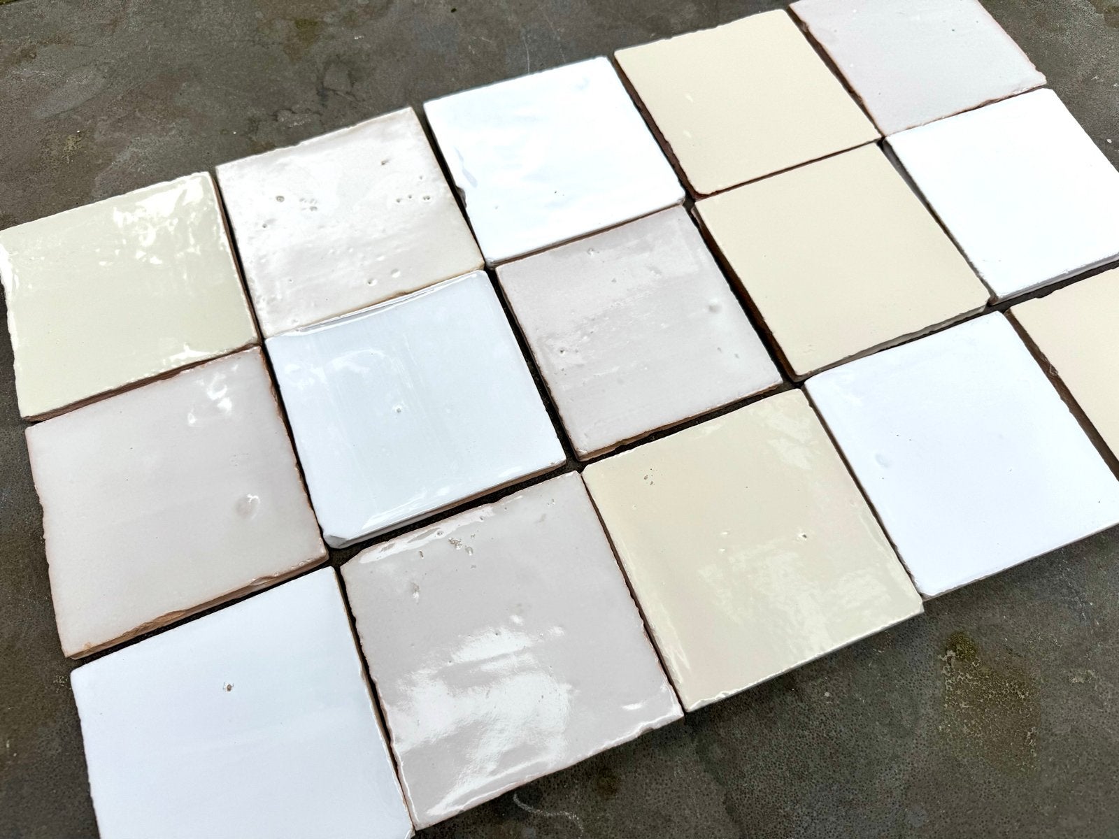 Handgebakken witjes - 3 kleuren wit, Doe-het-zelf en Verbouw, Tegels, Nieuw, Wandtegels, Keramiek, Minder dan 20 cm, Minder dan 5 m²