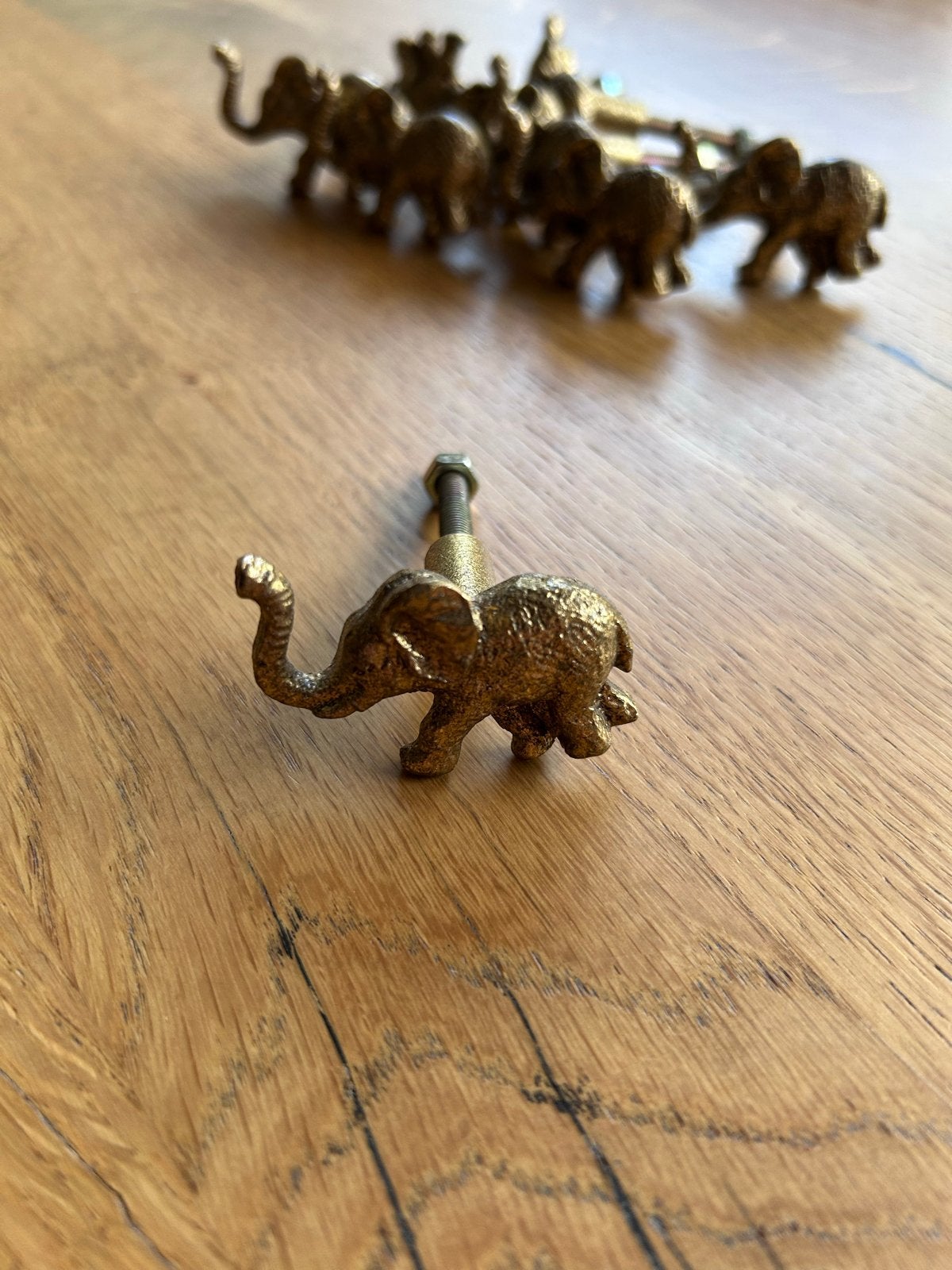 Set van 8 gouden olifant ladeknopjes, Ophalen of Verzenden, Oosters, Zo goed als nieuw, Goud