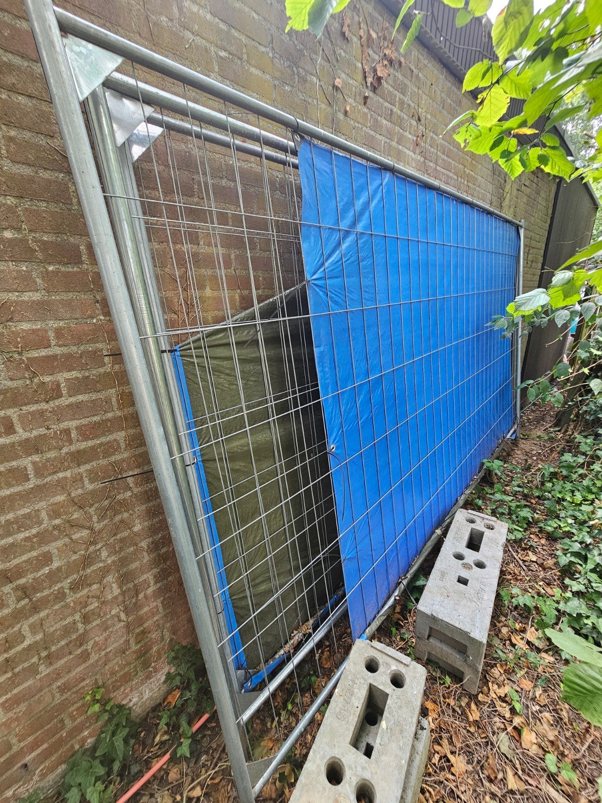 3 Bouw Hekken (3.40x2m) met 4 voeten en 6 koppelstukken, Ophalen, Zo goed als nieuw, IJzer, Gaashekwerk