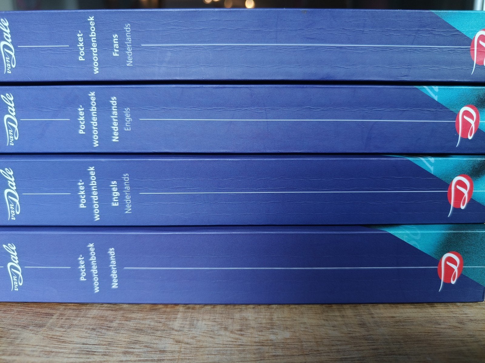 [GRATIS] Van Dale Pocketwoordenboeken (Nederlands, Engels, F, Ophalen, Zo goed als nieuw, Van Dale, Nederlands
