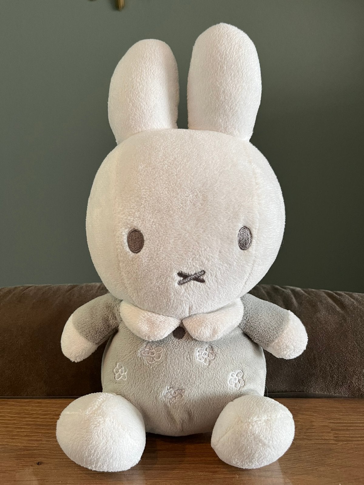 Leuke Nijntje knuffel met rammeltje 28cm, Ophalen of Verzenden, Zo goed als nieuw, Overige typen