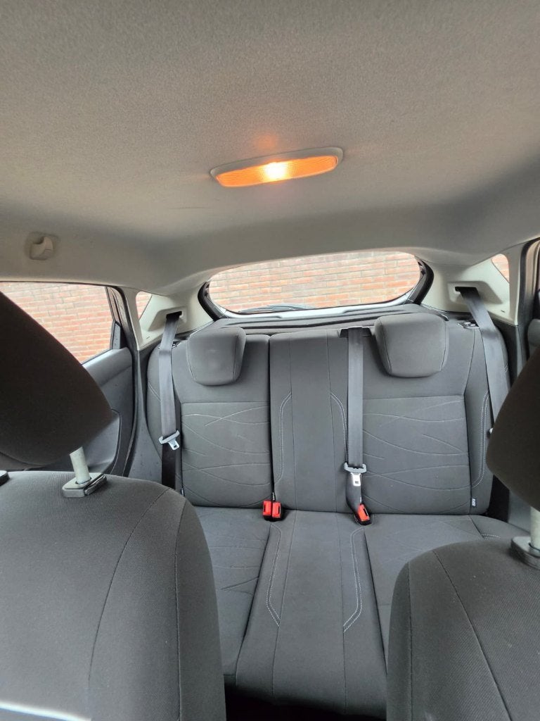 Foto 16 van Ford Fiësta 1.0 48KW/65PK 5D 2014 Zwart