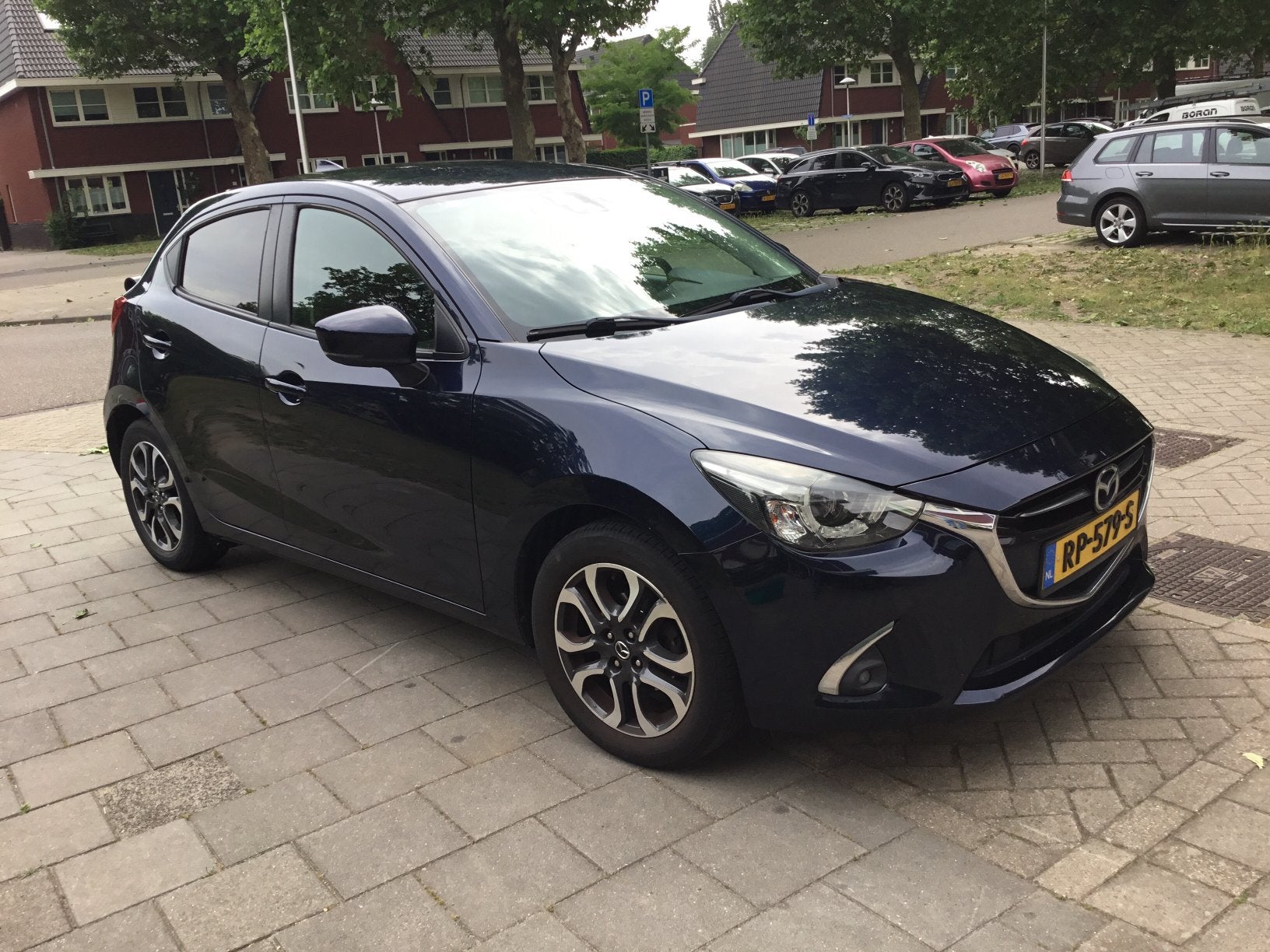 Mazda 2 1.5    GT-M metallic blauw  119600 km, Auto's, Voorwielaandrijving, Stof, Origineel Nederlands, Handgeschakeld