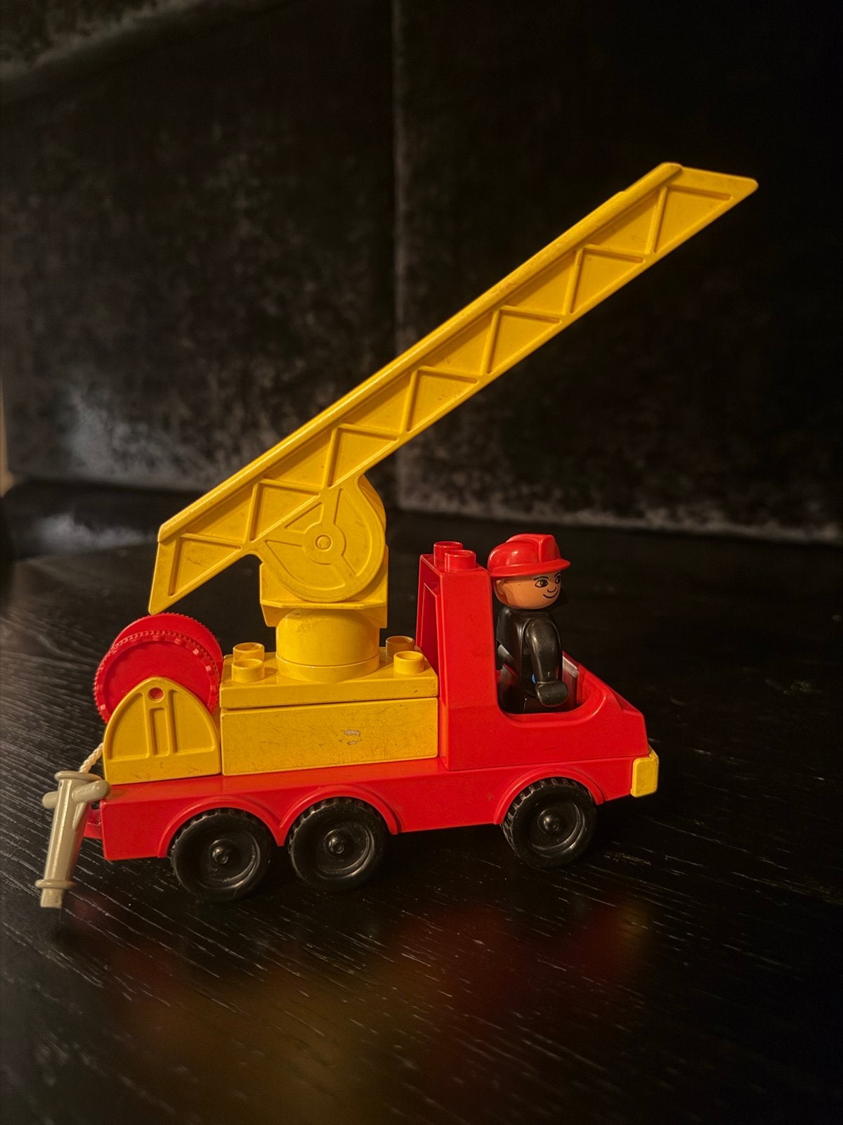 Duplo Brandweerauto met brandweerman, Inclusief minifiguren, Gebruikt, Verzenden, Duplo