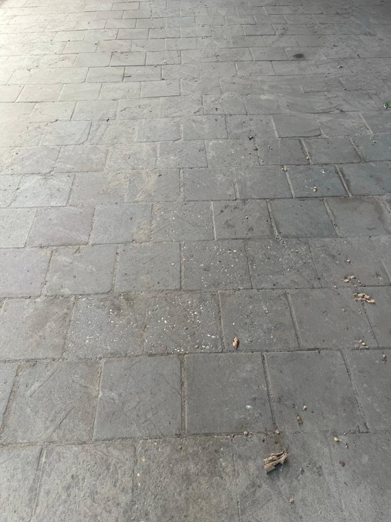 Grote partij gebruikte stoeptegels 30x30cm - ca. 300m2, Tuin en Terras, Tegels en Klinkers, Ophalen, Gebruikt, 10 m² of meer, Beton