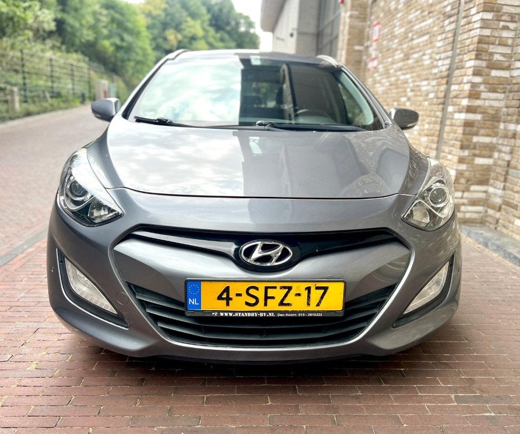 Hyundai i30 1.6 GDI Wagon I-Motion Grijs | Navi/NAP | Camera, Voorwielaandrijving, Stof, 4 cilinders, Origineel Nederlands