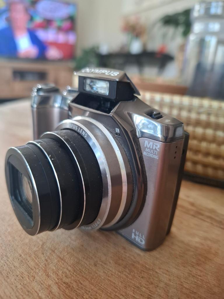 Olympus SZ-31MR 16 Megapixel Digitale Camera met 24x Zoom, Audio, Tv en Foto, Fotocamera's Digitaal, Gebruikt, Compact, Ophalen of Verzenden