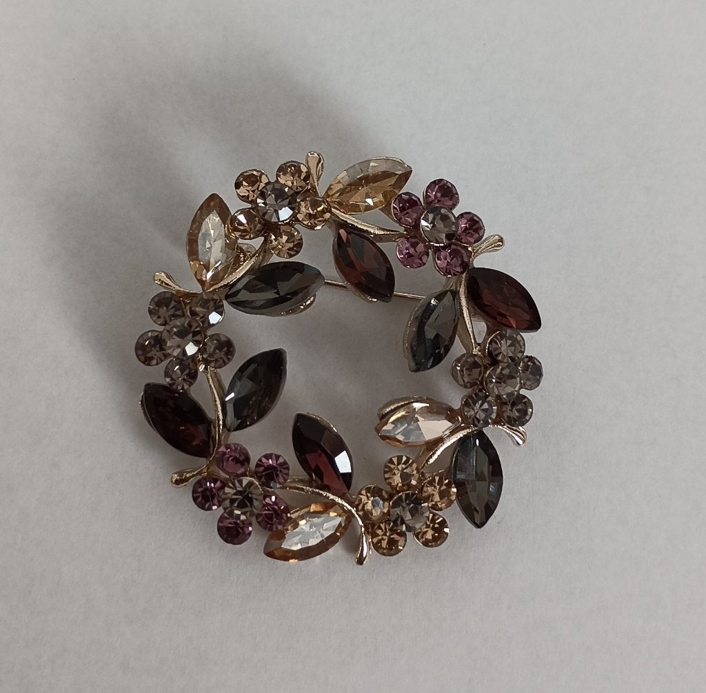 Bloemenkrans broche, Overige materialen, Overige kleuren, Minder dan 4 cm, Nieuw