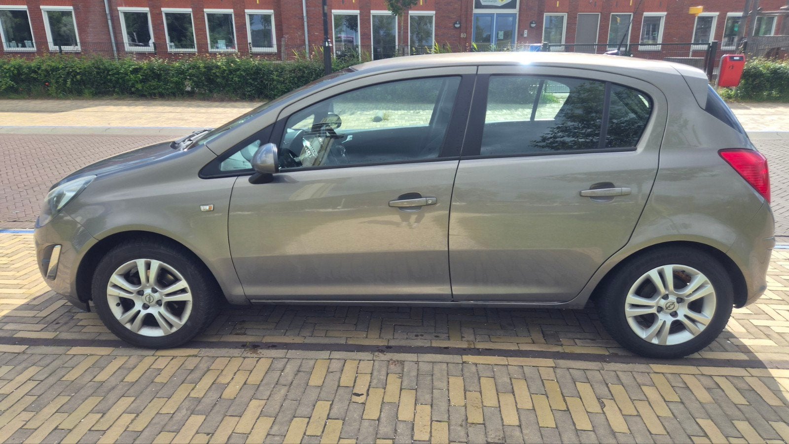Opel Corsa 1.3 Cdti 70KW 5D 2014, Auto's, Opel, Particulier, Corsa, Diesel, Hatchback, Handgeschakeld, Geïmporteerd, Bruin, Grijs