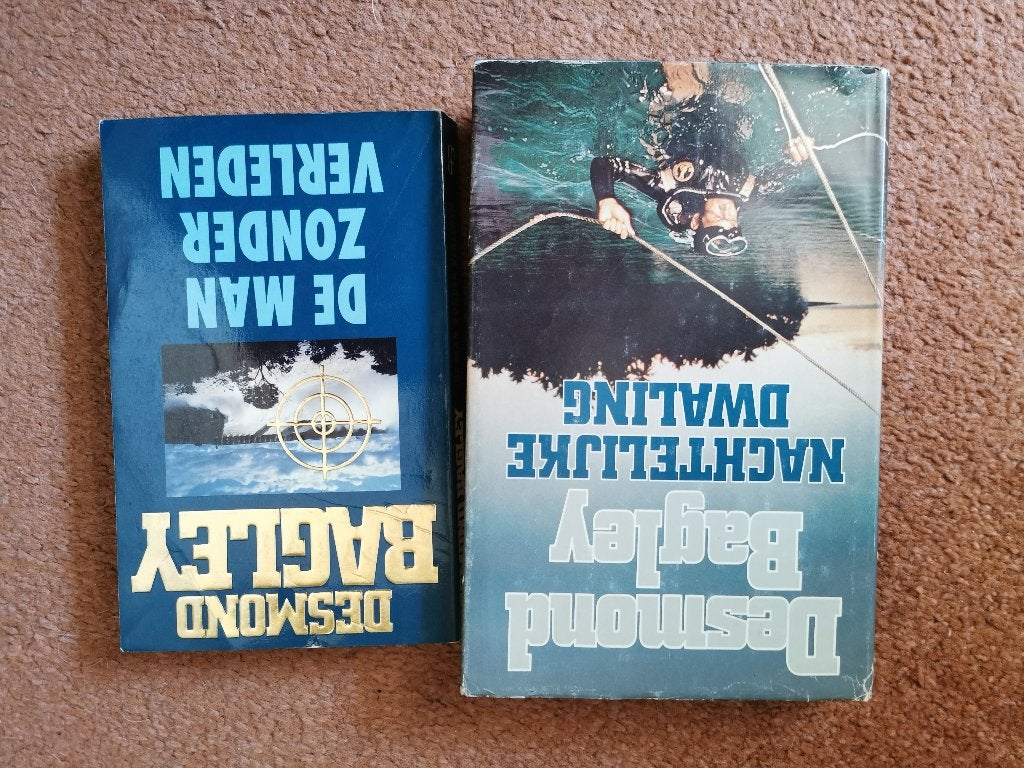 106.. desmond bagley - 2 stuks, Boeken, Ophalen of Verzenden, Gelezen