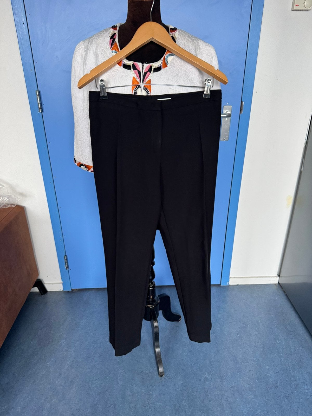 Women’s Escada wool trousers, size 38., Verzenden, Gedragen, Maat 38/40 (M), Lang