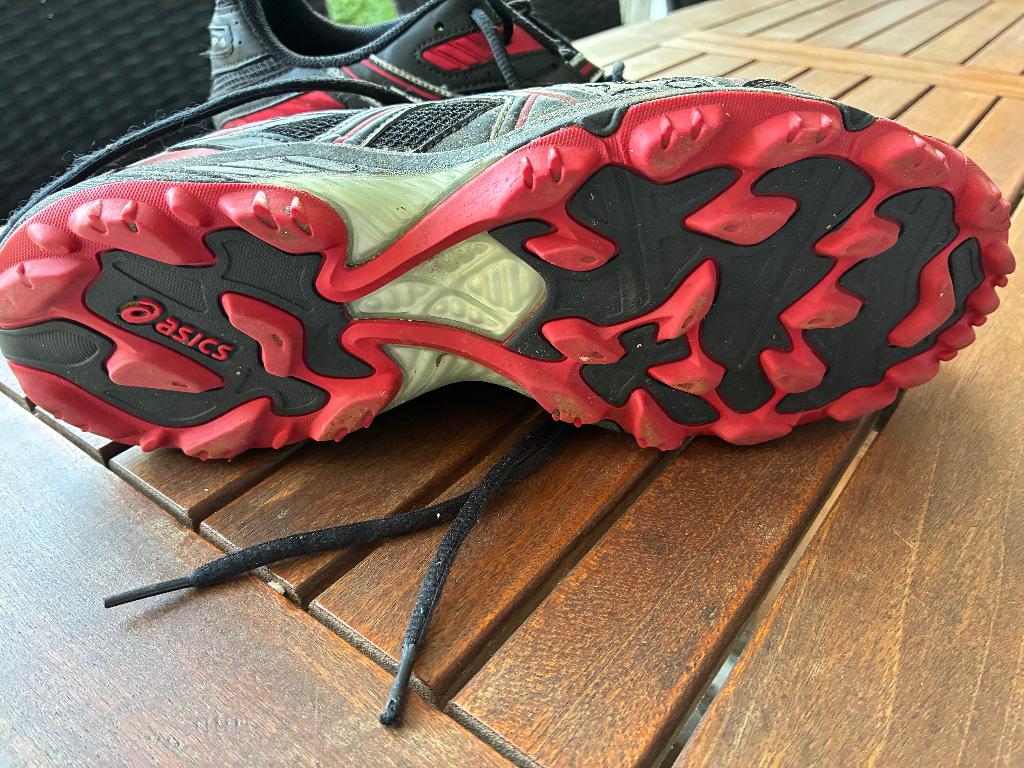 Hockeyschoenen, Sport en Fitness, Hockey, Ophalen, Zo goed als nieuw, Schoenen