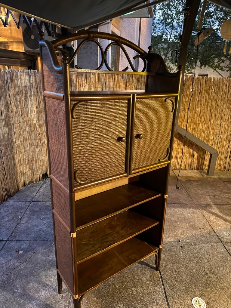 Aparte kast hout en riet, Ophalen, Gebruikt, 1 of 2 laden, 100 tot 150 cm