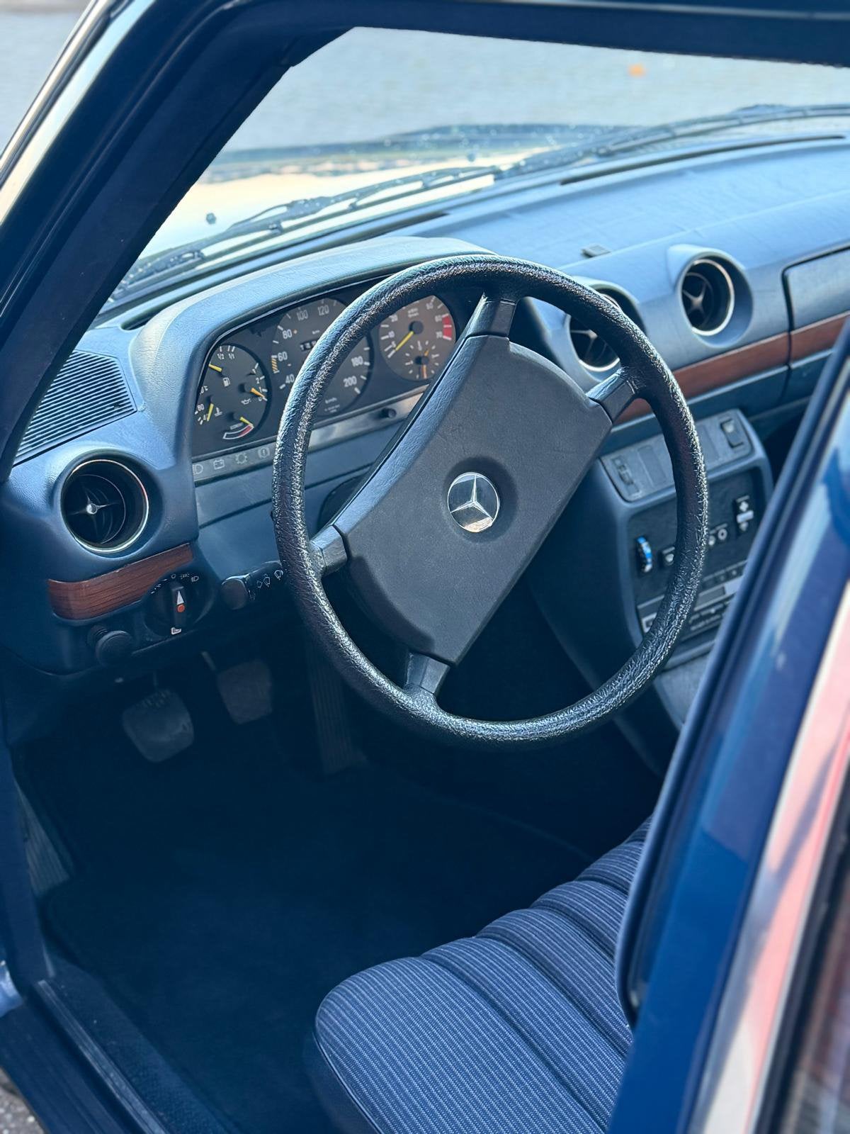 Mercedes-Benz Mercedes 1984, foto 7