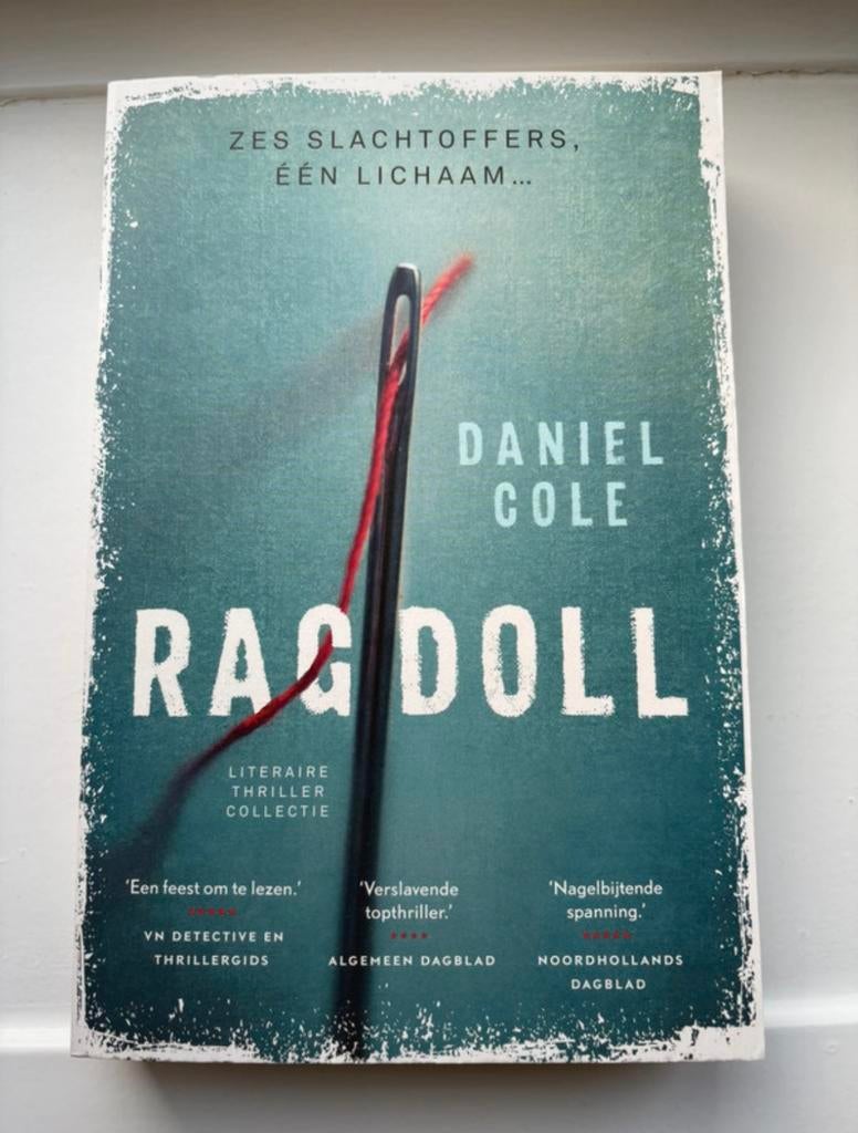 Boek Ragdoll, Daniel Cole, Ophalen of Verzenden, Zo goed als nieuw, Nederland
