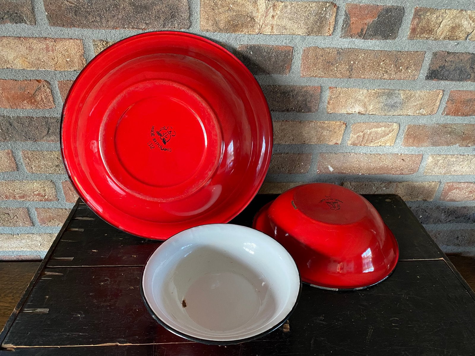 Vintage set van 3 rood emaille schalen, Ophalen of Verzenden