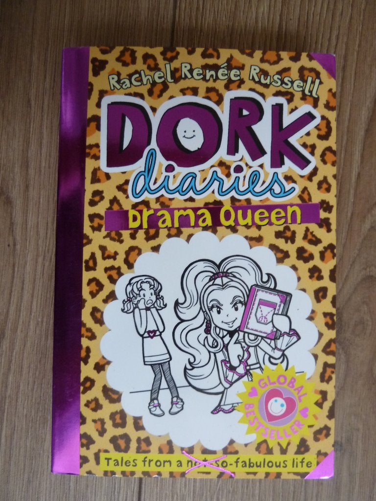 ENGELS boek - dork diaries, Ophalen, Gelezen