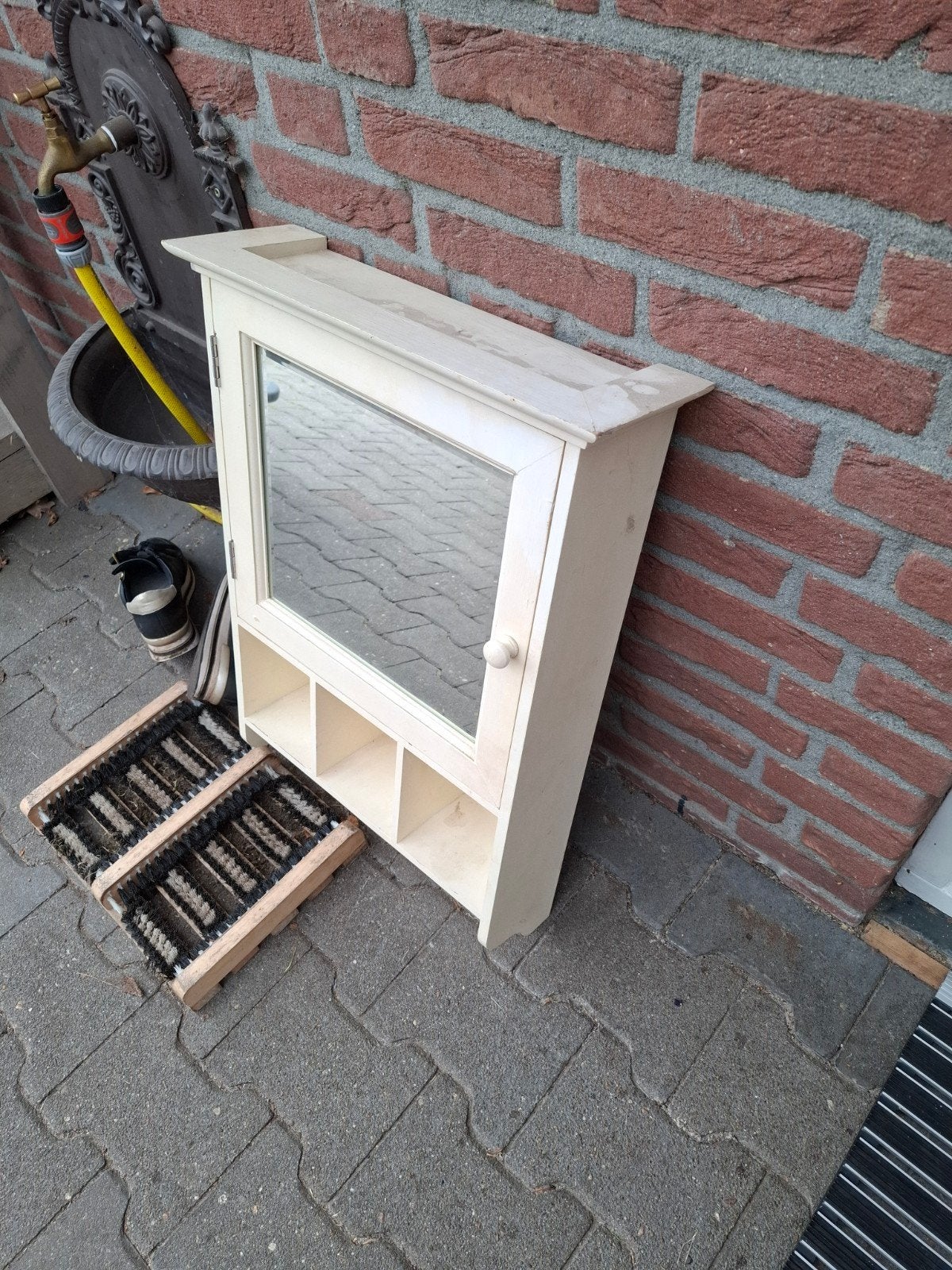 Hangkastje, Ophalen