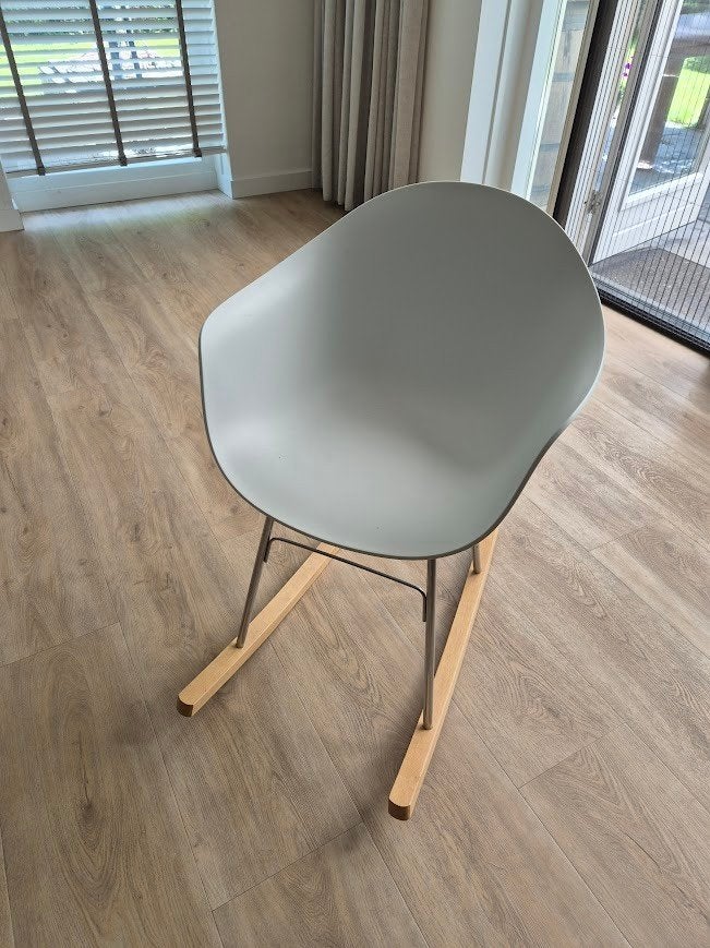 Design schommelstoel wit – Scandinavische stijl, Ophalen, Wit, Zo goed als nieuw, Eén