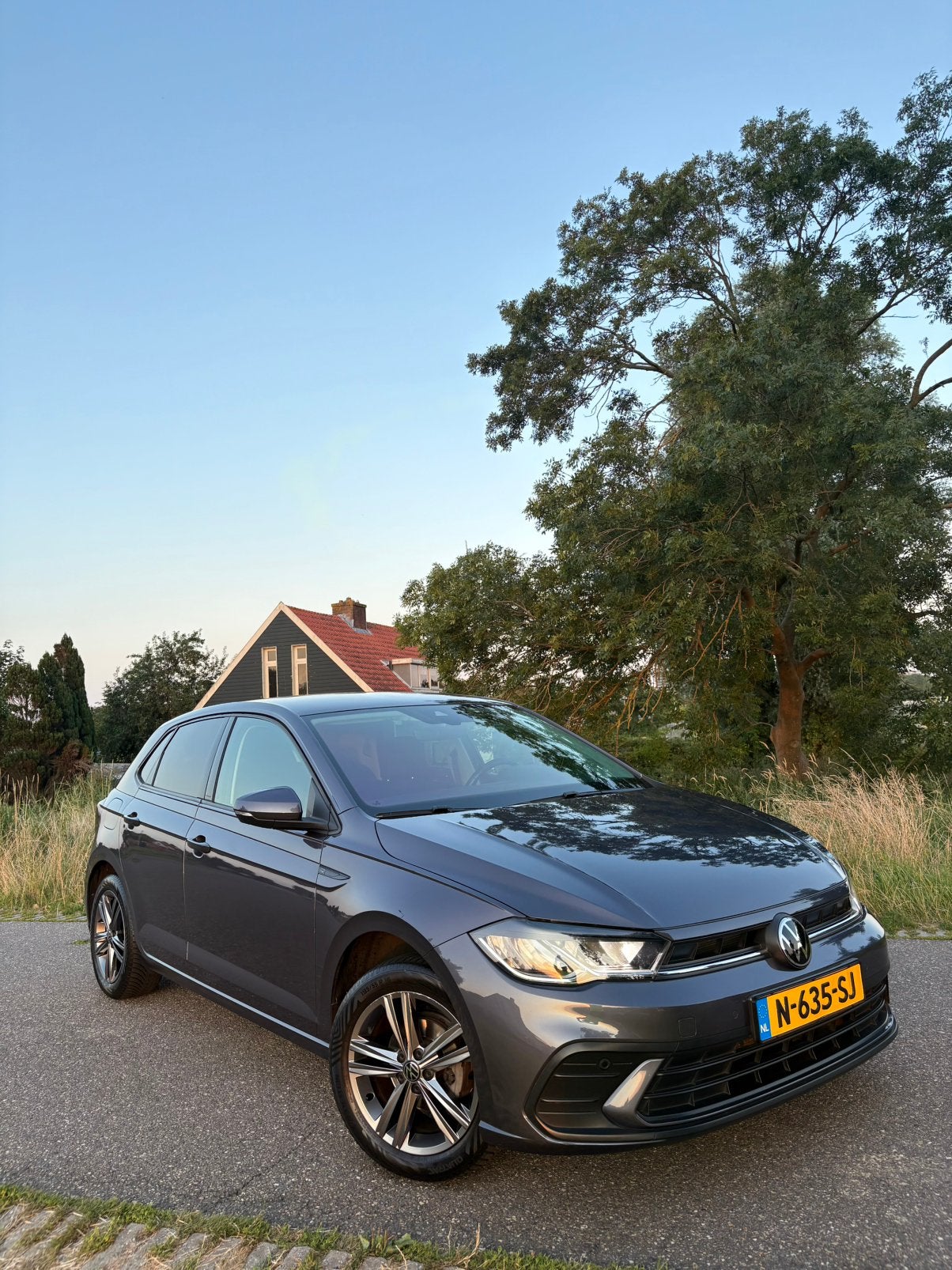 Volkswagen Polo 1.0 TSI 95pk 2021 Grijs, Auto's, Voorwielaandrijving, Stof, 1072 kg, 49 €/maand
