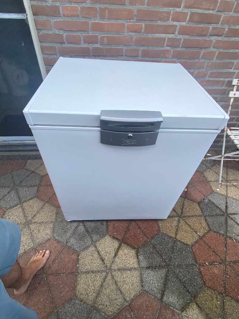 Vriezer Beko grote inhoud werkt prima, Witgoed en Apparatuur, Vriezers en Diepvrieskisten, Vrieskist, Gebruikt, Ophalen, 85 tot 120 cm