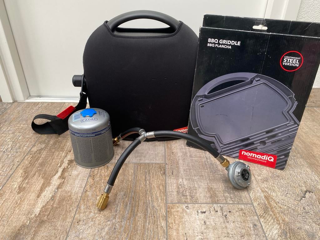 Nomadiq Barbecue zo goed als nieuw met BBQ Griddle, Ophalen, Zo goed als nieuw